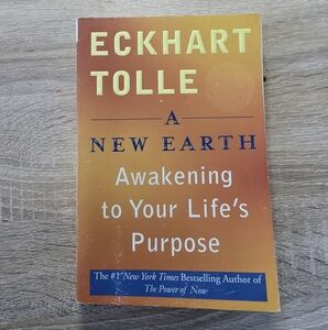 A New Earth by Eckhart Tolle Book